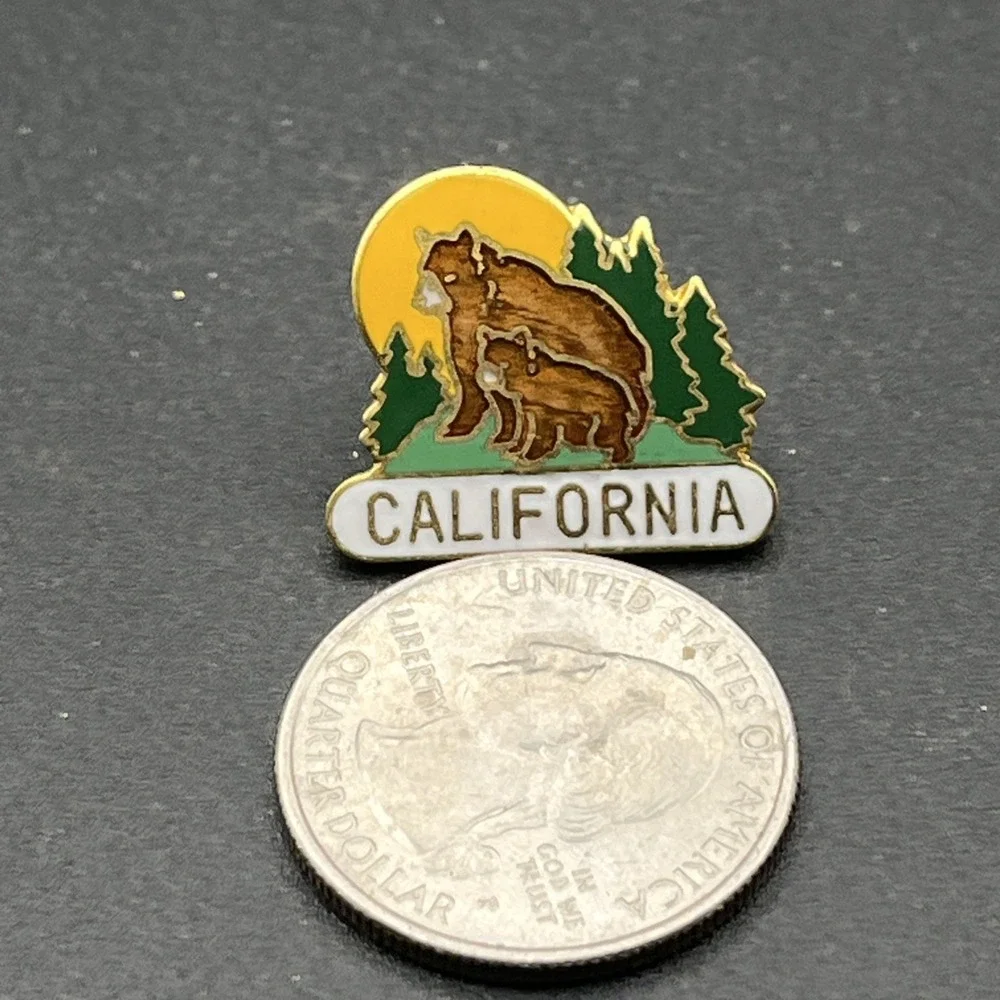 California Bears Forest United States‎ Of America Lapel Hat Pin